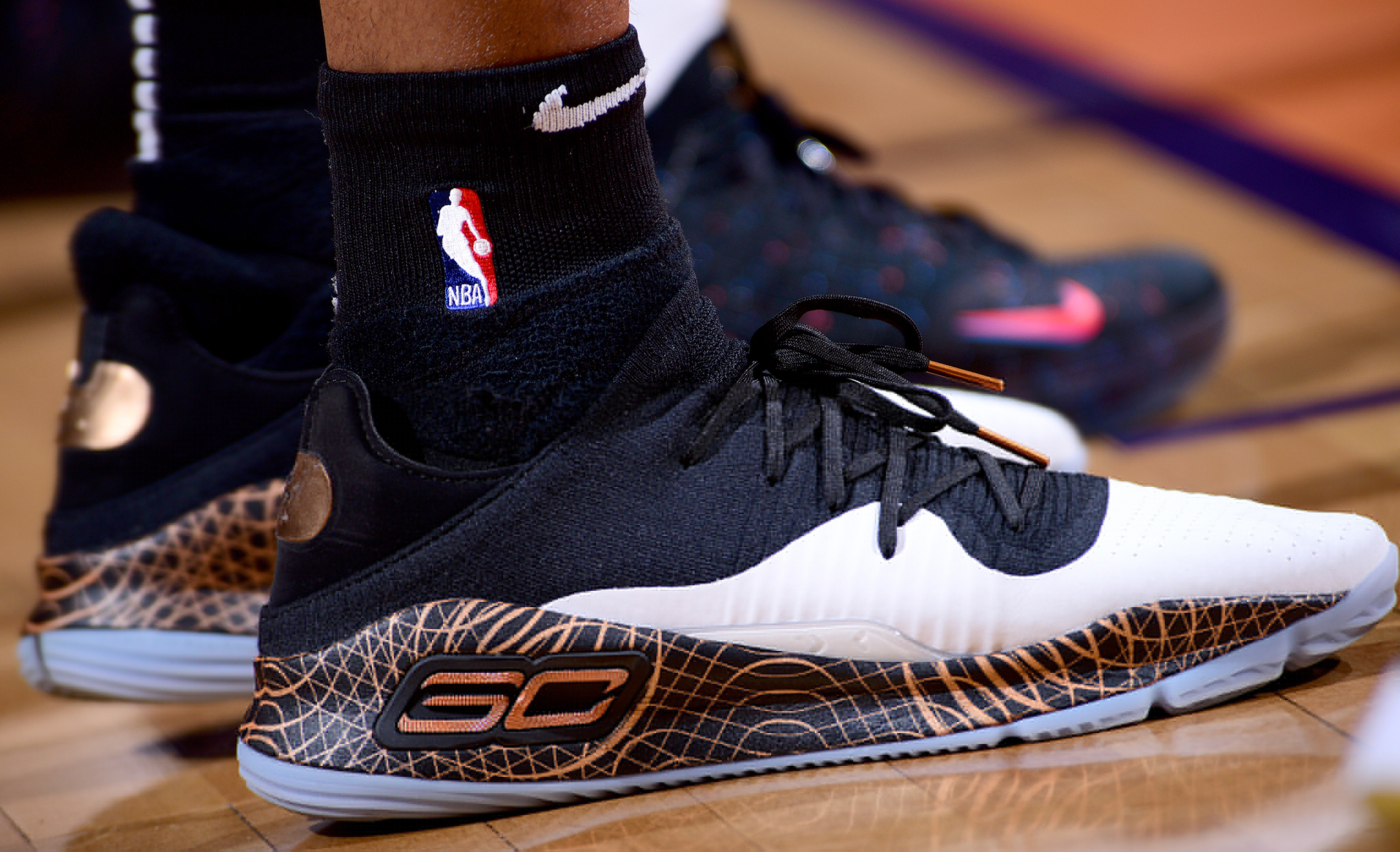 侧移式防火卷帘